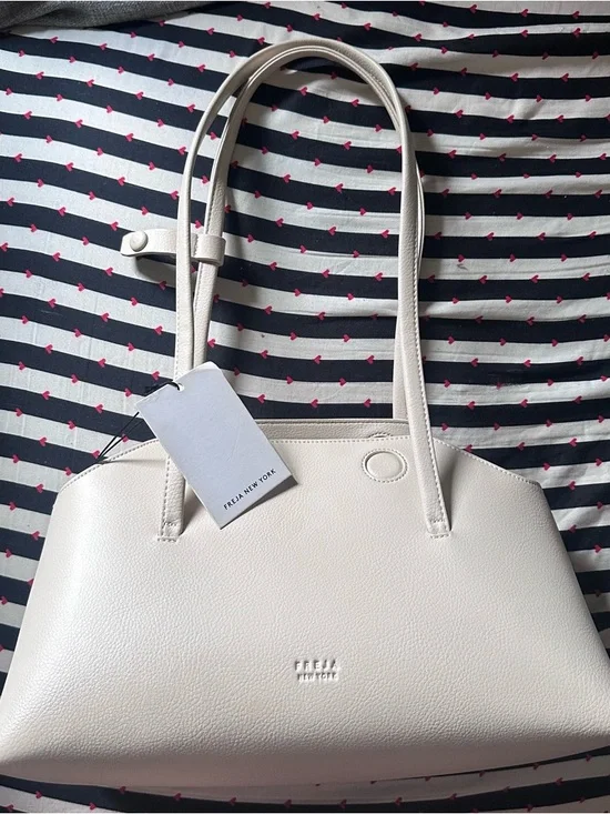 NWT Freja Chrystie Bag Oat with Dustbag - Picture 3 of 6